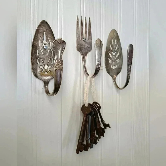 Vintage Silverplate Flatware Silverware Server Handmade Wall Hook - Picture 6 of 6